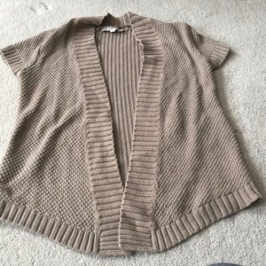 Short sleeve sweater